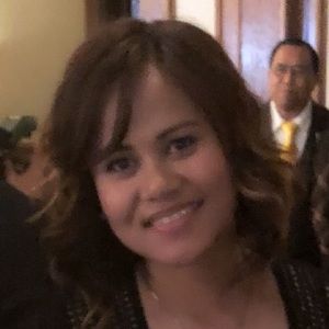 Meet your Posher, Mae jane